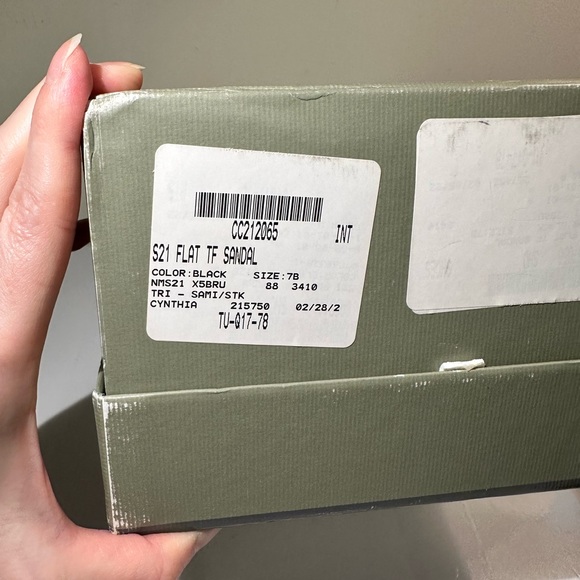 NEW Tom Ford T F Logo Black Leather Sandal Flat 37 - Picture 12 of 12